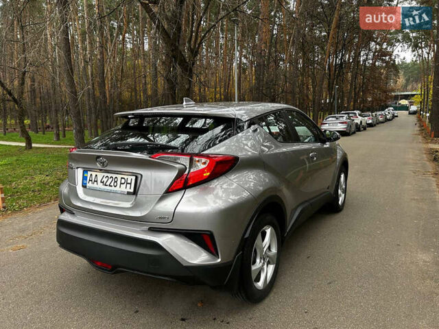 Сірий Тойота C-HR, об'ємом двигуна 1.2 л та пробігом 42 тис. км за 20000 $, фото 8 на Automoto.ua