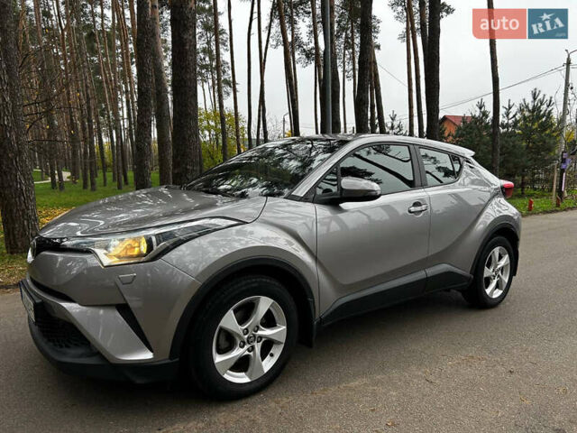 Сірий Тойота C-HR, об'ємом двигуна 1.2 л та пробігом 42 тис. км за 20000 $, фото 4 на Automoto.ua
