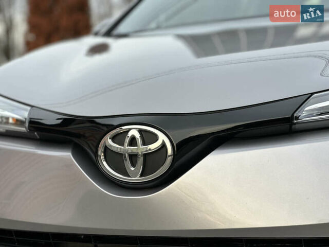Сірий Тойота C-HR, об'ємом двигуна 1.2 л та пробігом 42 тис. км за 18950 $, фото 29 на Automoto.ua