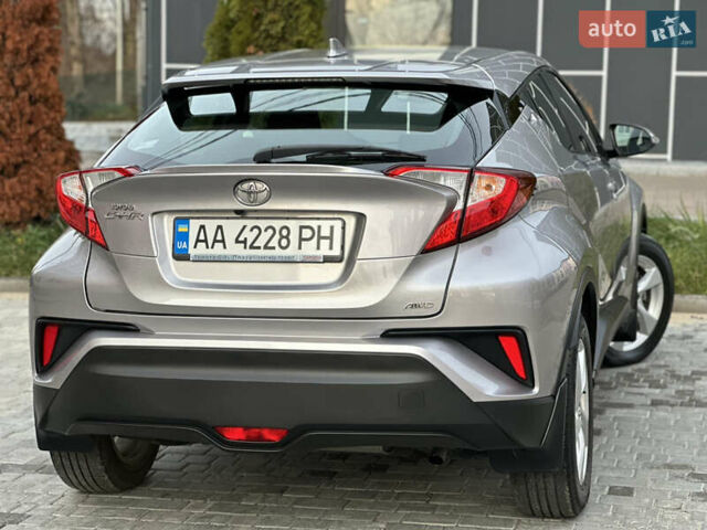 Сірий Тойота C-HR, об'ємом двигуна 1.2 л та пробігом 42 тис. км за 18950 $, фото 69 на Automoto.ua