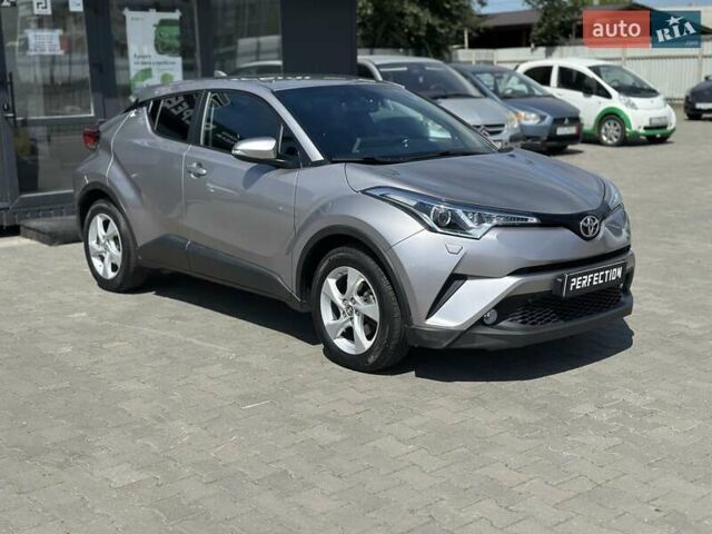 Серый Тойота C-HR, объемом двигателя 1.2 л и пробегом 172 тыс. км за 18000 $, фото 1 на Automoto.ua