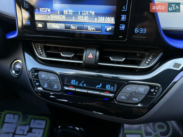 Сірий Тойота C-HR, об'ємом двигуна 1.2 л та пробігом 88 тис. км за 18000 $, фото 24 на Automoto.ua