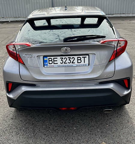 Серый Тойота C-HR, объемом двигателя 1.2 л и пробегом 133 тыс. км за 21000 $, фото 3 на Automoto.ua
