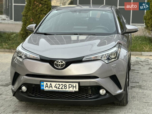 Сірий Тойота C-HR, об'ємом двигуна 1.2 л та пробігом 42 тис. км за 18950 $, фото 37 на Automoto.ua