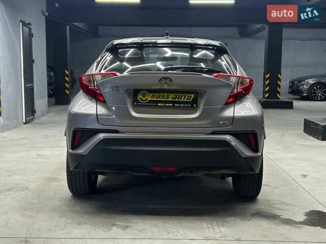 Серый Тойота C-HR, объемом двигателя 1.2 л и пробегом 41 тыс. км за 23000 $, фото 4 на Automoto.ua