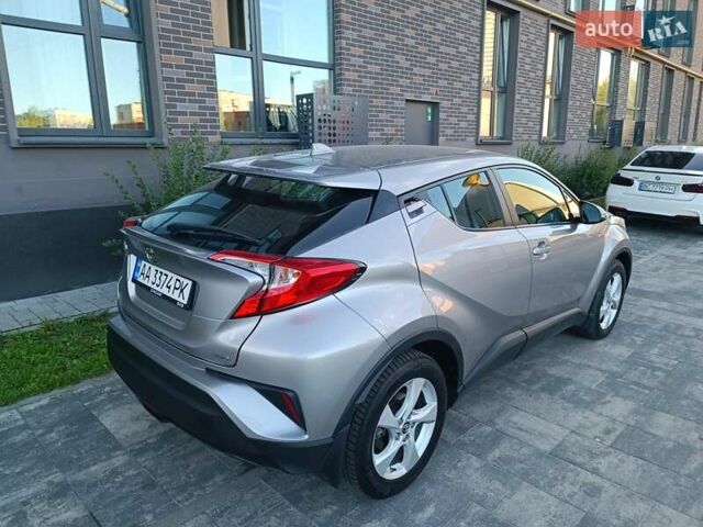 Тойота C-HR 2016 у Львові на Automoto.ua Сірий Тойота C-HR, об'ємом двигуна 1.2 л та пробігом 96 тис. км за 17500 $, фото 2 на Automoto.ua
