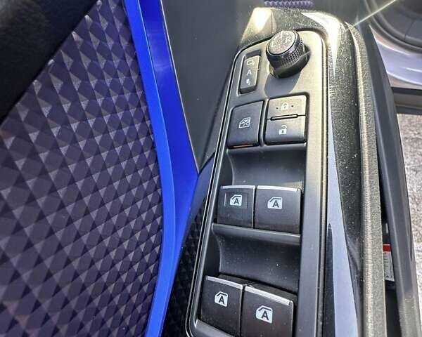 Серый Тойота C-HR, объемом двигателя 1.2 л и пробегом 80 тыс. км за 18500 $, фото 13 на Automoto.ua