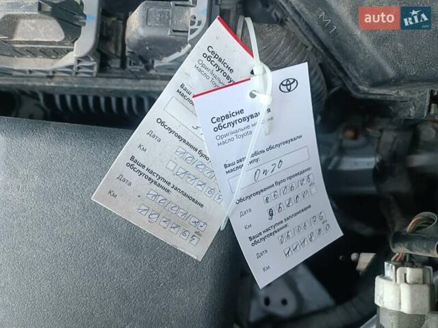 Тойота C-HR 2016 у Львові на Automoto.ua Сірий Тойота C-HR, об'ємом двигуна 1.2 л та пробігом 96 тис. км за 17500 $, фото 27 на Automoto.ua