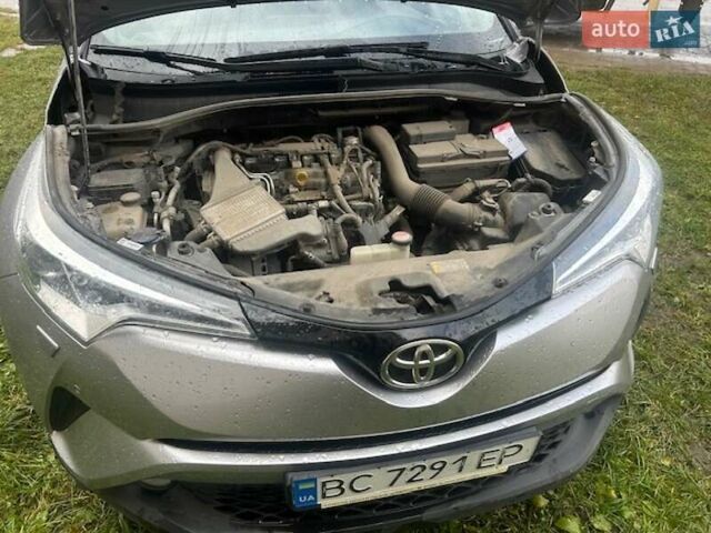 Серый Тойота C-HR, объемом двигателя 1.2 л и пробегом 137 тыс. км за 17500 $, фото 13 на Automoto.ua