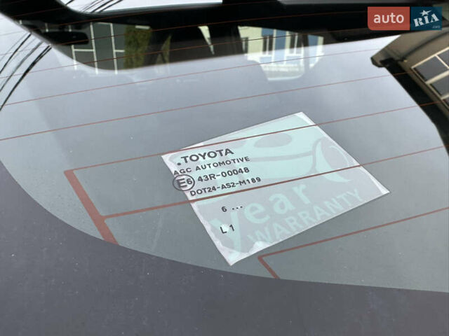 Сірий Тойота C-HR, об'ємом двигуна 1.2 л та пробігом 42 тис. км за 18950 $, фото 77 на Automoto.ua