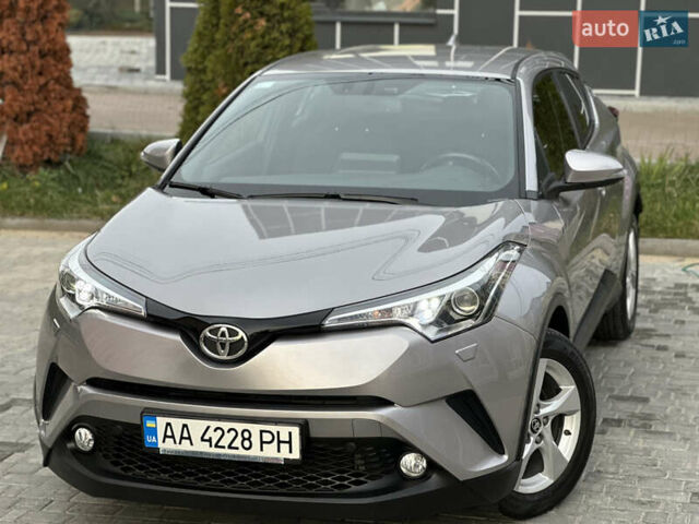 Сірий Тойота C-HR, об'ємом двигуна 1.2 л та пробігом 42 тис. км за 18950 $, фото 16 на Automoto.ua