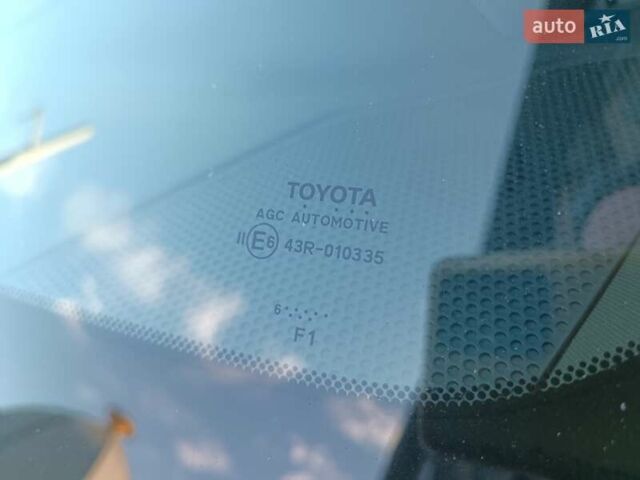 Тойота C-HR 2016 у Львові на Automoto.ua Сірий Тойота C-HR, об'ємом двигуна 1.2 л та пробігом 96 тис. км за 17500 $, фото 26 на Automoto.ua