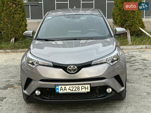 Сірий Тойота C-HR, об'ємом двигуна 1.2 л та пробігом 42 тис. км за 18950 $, фото 5 на Automoto.ua