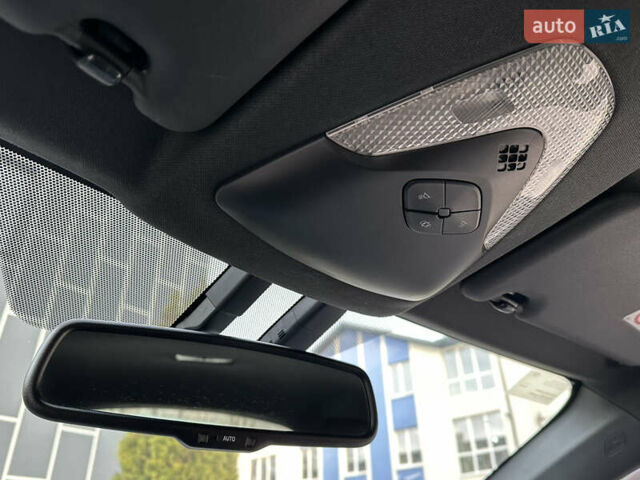 Сірий Тойота C-HR, об'ємом двигуна 1.2 л та пробігом 42 тис. км за 18950 $, фото 98 на Automoto.ua