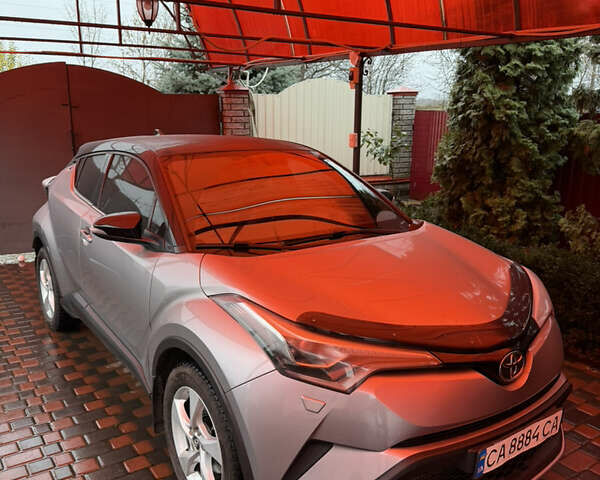 Серый Тойота C-HR, объемом двигателя 1.2 л и пробегом 115 тыс. км за 16300 $, фото 5 на Automoto.ua