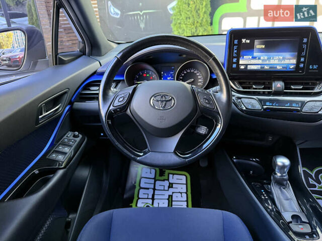 Сірий Тойота C-HR, об'ємом двигуна 1.2 л та пробігом 88 тис. км за 18000 $, фото 30 на Automoto.ua