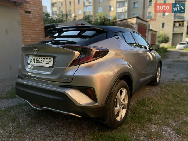 Серый Тойота C-HR, объемом двигателя 1.2 л и пробегом 72 тыс. км за 20000 $, фото 5 на Automoto.ua