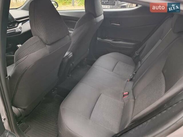 Тойота C-HR 2016 у Львові на Automoto.ua Сірий Тойота C-HR, об'ємом двигуна 1.2 л та пробігом 96 тис. км за 17500 $, фото 12 на Automoto.ua