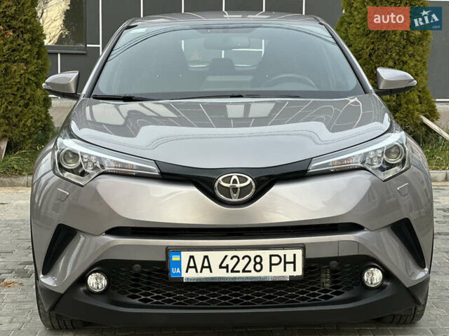 Сірий Тойота C-HR, об'ємом двигуна 1.2 л та пробігом 42 тис. км за 18950 $, фото 10 на Automoto.ua