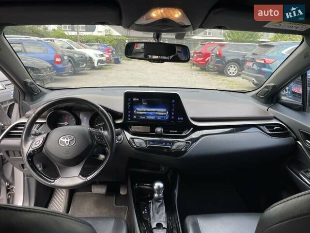 Серый Тойота C-HR, объемом двигателя 1.2 л и пробегом 58 тыс. км за 18200 $, фото 16 на Automoto.ua