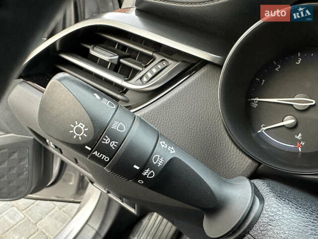 Сірий Тойота C-HR, об'ємом двигуна 1.2 л та пробігом 42 тис. км за 18950 $, фото 90 на Automoto.ua