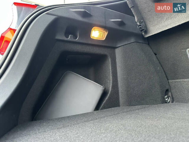 Сірий Тойота C-HR, об'ємом двигуна 1.2 л та пробігом 42 тис. км за 18950 $, фото 137 на Automoto.ua