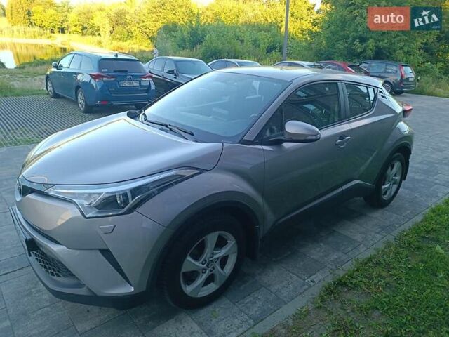 Тойота C-HR 2016 у Львові на Automoto.ua Сірий Тойота C-HR, об'ємом двигуна 1.2 л та пробігом 96 тис. км за 17500 $, фото 7 на Automoto.ua