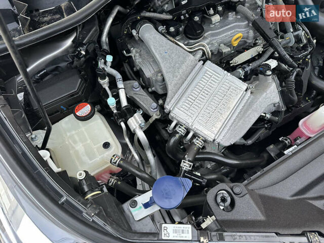 Сірий Тойота C-HR, об'ємом двигуна 1.2 л та пробігом 42 тис. км за 18950 $, фото 142 на Automoto.ua