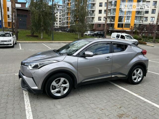 Сірий Тойота C-HR, об'ємом двигуна 1.2 л та пробігом 39 тис. км за 21900 $, фото 7 на Automoto.ua