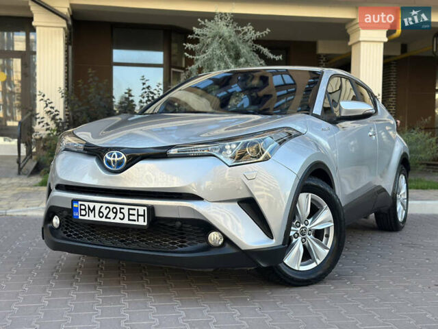 Серый Тойота C-HR, объемом двигателя 1.8 л и пробегом 90 тыс. км за 19999 $, фото 5 на Automoto.ua