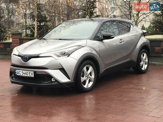 Серый Тойота C-HR, объемом двигателя 1.8 л и пробегом 69 тыс. км за 20700 $, фото 6 на Automoto.ua