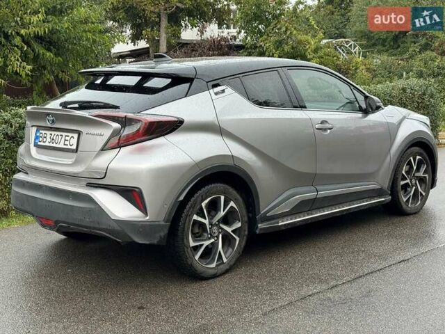Серый Тойота C-HR, объемом двигателя 1.8 л и пробегом 90 тыс. км за 22700 $, фото 19 на Automoto.ua