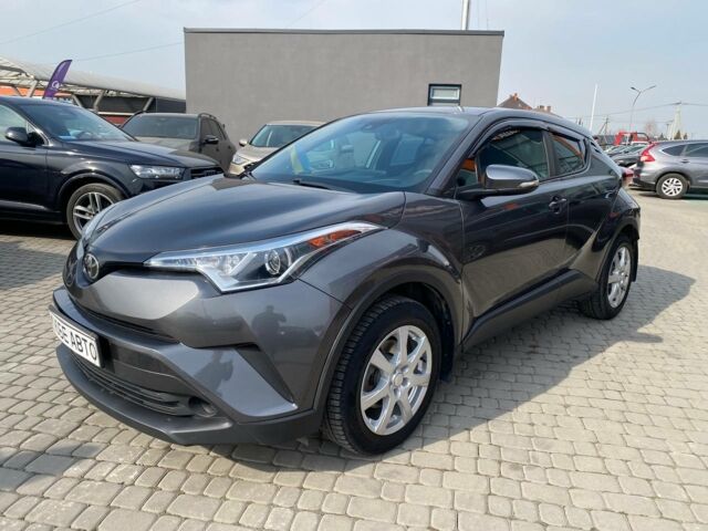 Серый Тойота C-HR, объемом двигателя 1.8 л и пробегом 109 тыс. км за 18600 $, фото 2 на Automoto.ua