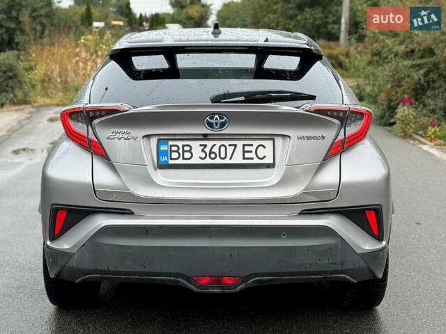 Серый Тойота C-HR, объемом двигателя 1.8 л и пробегом 90 тыс. км за 22700 $, фото 11 на Automoto.ua