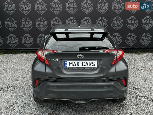 Серый Тойота C-HR, объемом двигателя 2 л и пробегом 115 тыс. км за 16900 $, фото 4 на Automoto.ua