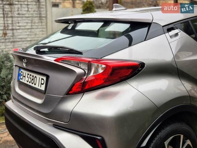 Серый Тойота C-HR, объемом двигателя 2 л и пробегом 67 тыс. км за 17300 $, фото 25 на Automoto.ua