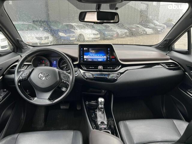 Сірий Тойота C-HR, об'ємом двигуна 1.2 л та пробігом 108 тис. км за 19290 $, фото 36 на Automoto.ua