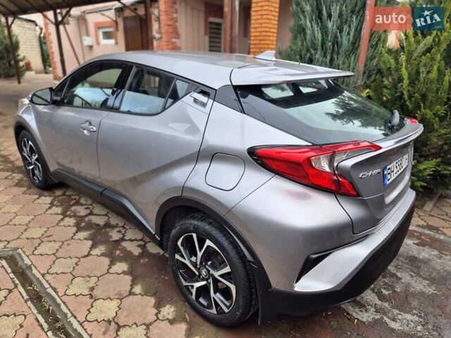 Серый Тойота C-HR, объемом двигателя 2 л и пробегом 67 тыс. км за 17300 $, фото 17 на Automoto.ua