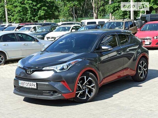 Сірий Тойота C-HR, об'ємом двигуна 1.99 л та пробігом 93 тис. км за 21300 $, фото 2 на Automoto.ua