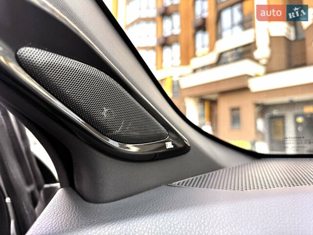 Серый Тойота C-HR, объемом двигателя 1.2 л и пробегом 81 тыс. км за 18100 $, фото 13 на Automoto.ua