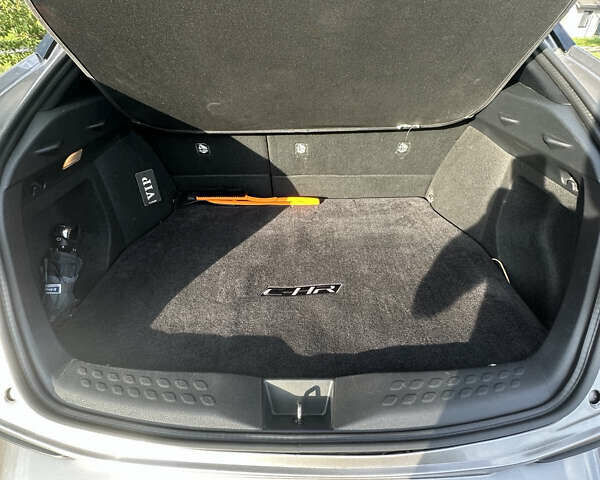 Сірий Тойота C-HR, об'ємом двигуна 1.99 л та пробігом 167 тис. км за 18000 $, фото 8 на Automoto.ua
