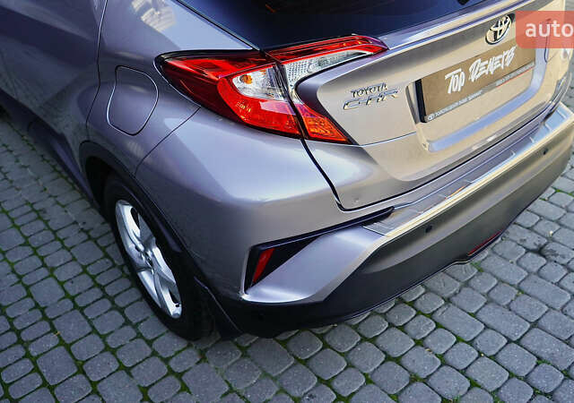 Серый Тойота C-HR, объемом двигателя 1.2 л и пробегом 89 тыс. км за 18500 $, фото 12 на Automoto.ua