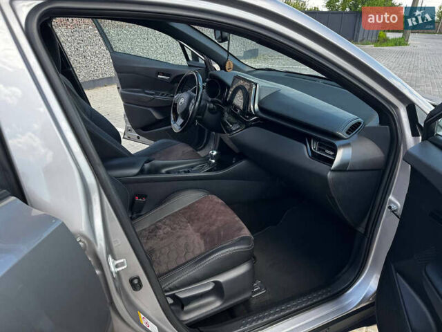 Серый Тойота C-HR, объемом двигателя 1.99 л и пробегом 92 тыс. км за 21300 $, фото 8 на Automoto.ua