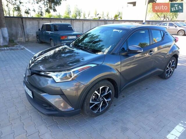 Серый Тойота C-HR, объемом двигателя 2 л и пробегом 47 тыс. км за 18000 $, фото 8 на Automoto.ua