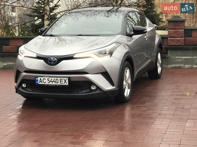 Серый Тойота C-HR, объемом двигателя 1.8 л и пробегом 69 тыс. км за 20700 $, фото 4 на Automoto.ua