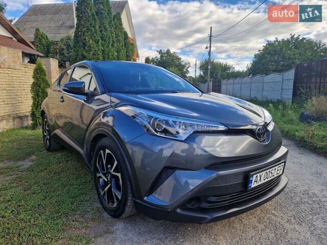 Серый Тойота C-HR, объемом двигателя 2 л и пробегом 117 тыс. км за 15300 $, фото 9 на Automoto.ua