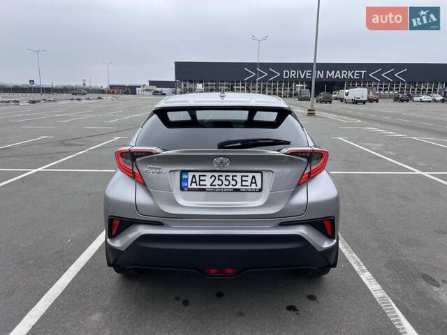 Серый Тойота C-HR, объемом двигателя 1.2 л и пробегом 55 тыс. км за 23200 $, фото 10 на Automoto.ua