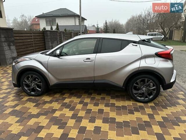 Серый Тойота C-HR, объемом двигателя 1.99 л и пробегом 94 тыс. км за 16200 $, фото 8 на Automoto.ua