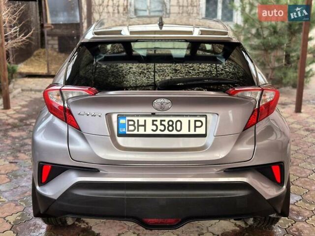 Серый Тойота C-HR, объемом двигателя 2 л и пробегом 67 тыс. км за 17300 $, фото 13 на Automoto.ua