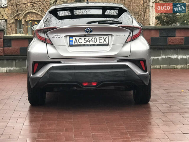 Серый Тойота C-HR, объемом двигателя 1.8 л и пробегом 69 тыс. км за 20700 $, фото 11 на Automoto.ua